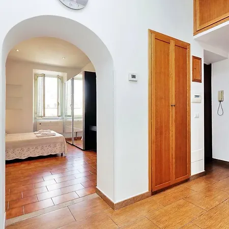 Torpignattara Apartment